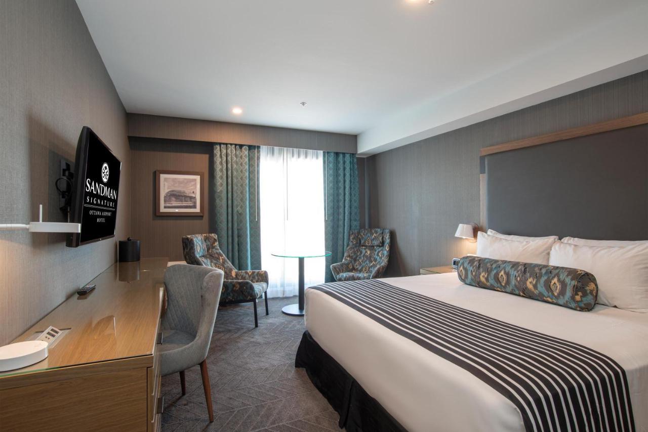 Sandman Signature Ottawa Airport Hotel Екстер'єр фото