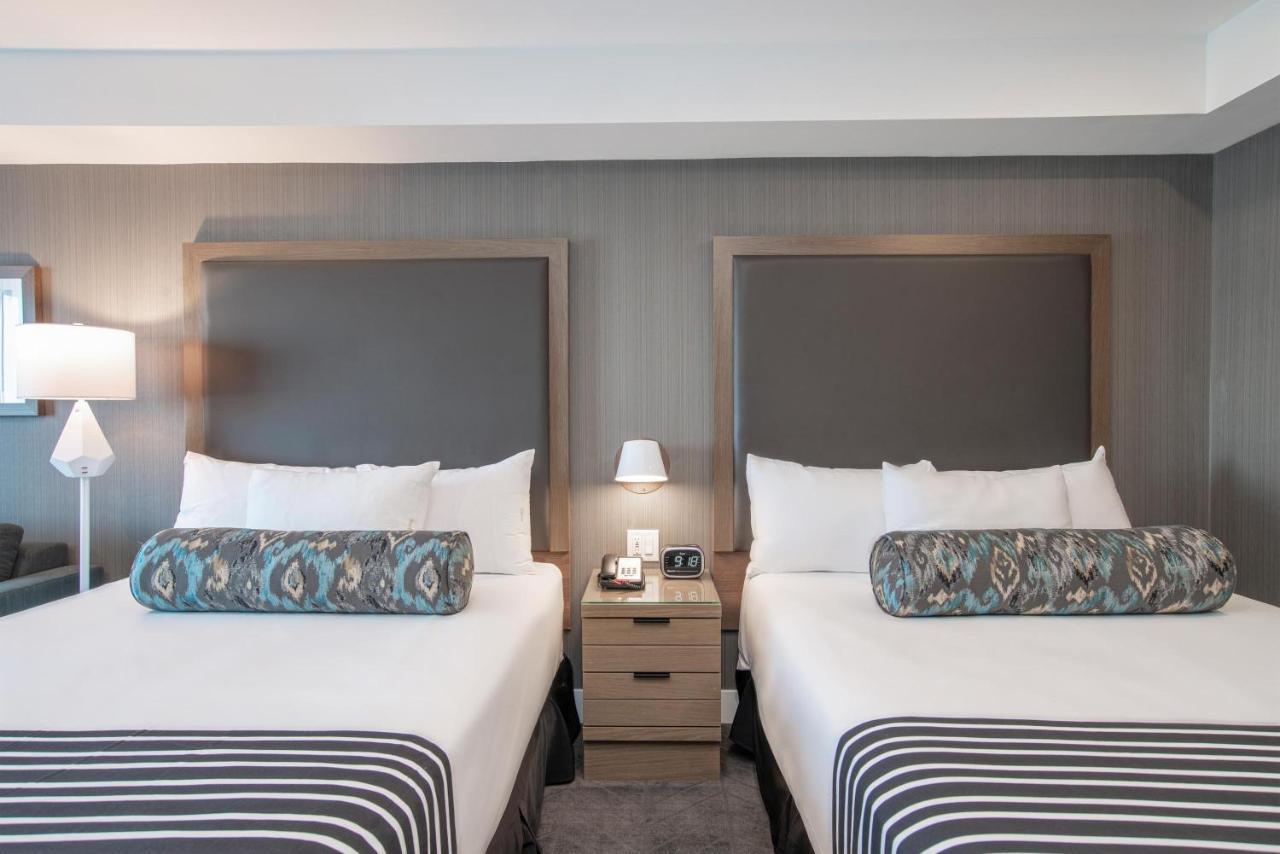 Sandman Signature Ottawa Airport Hotel Екстер'єр фото