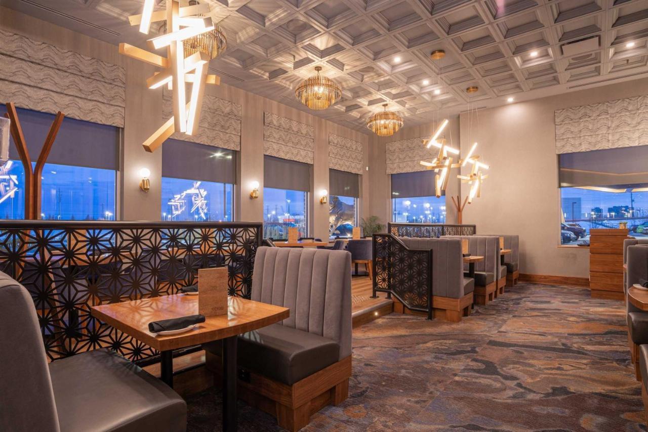 Sandman Signature Ottawa Airport Hotel Екстер'єр фото