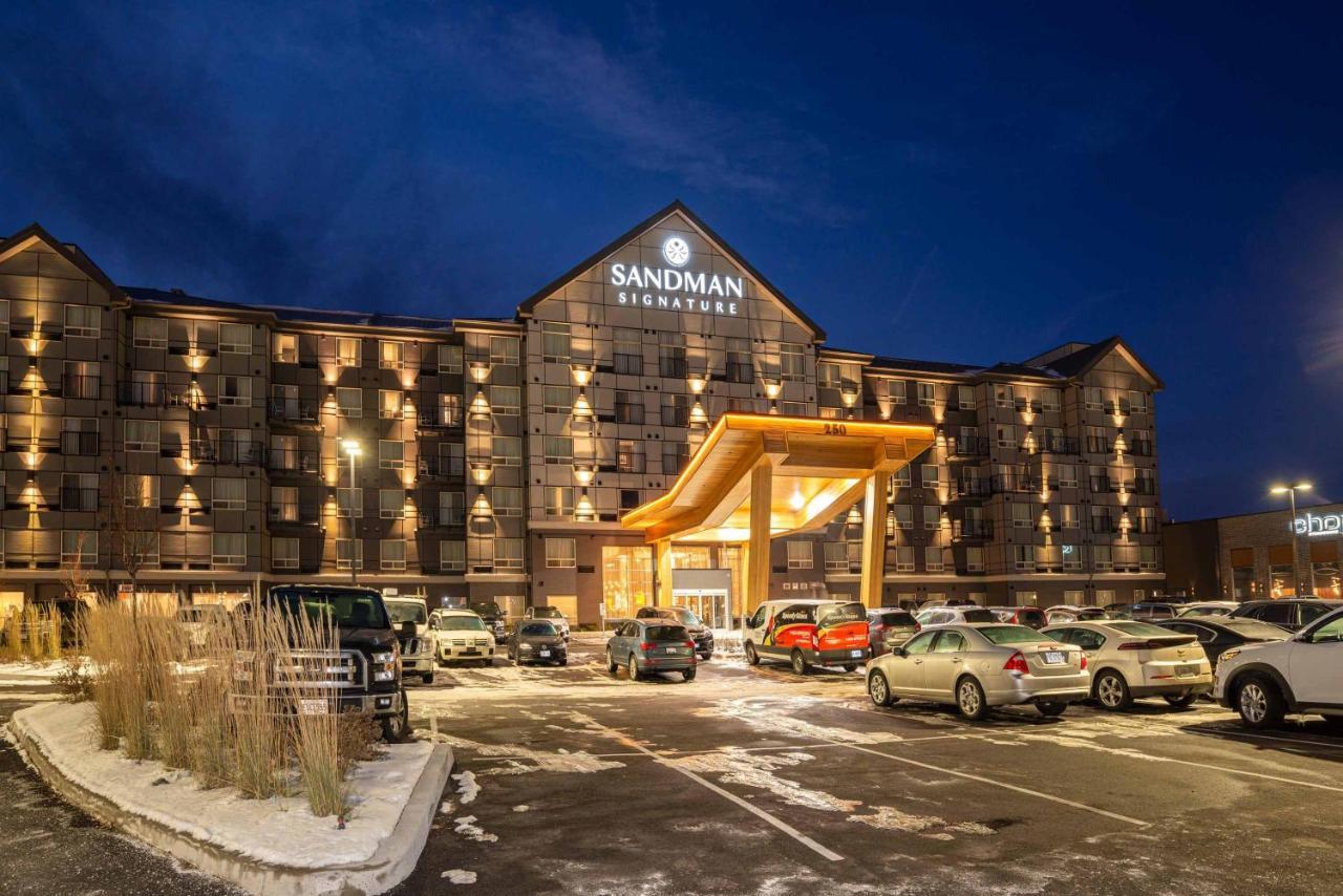 Sandman Signature Ottawa Airport Hotel Екстер'єр фото