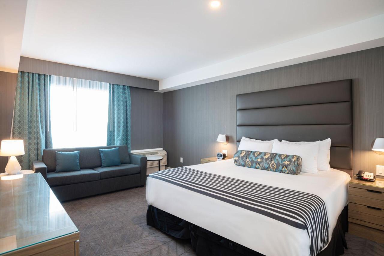 Sandman Signature Ottawa Airport Hotel Екстер'єр фото