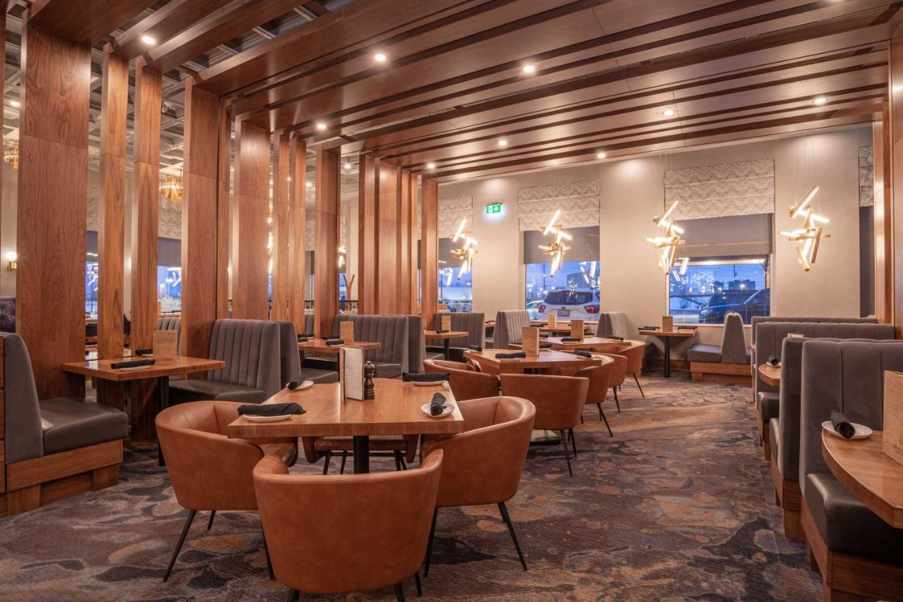 Sandman Signature Ottawa Airport Hotel Екстер'єр фото