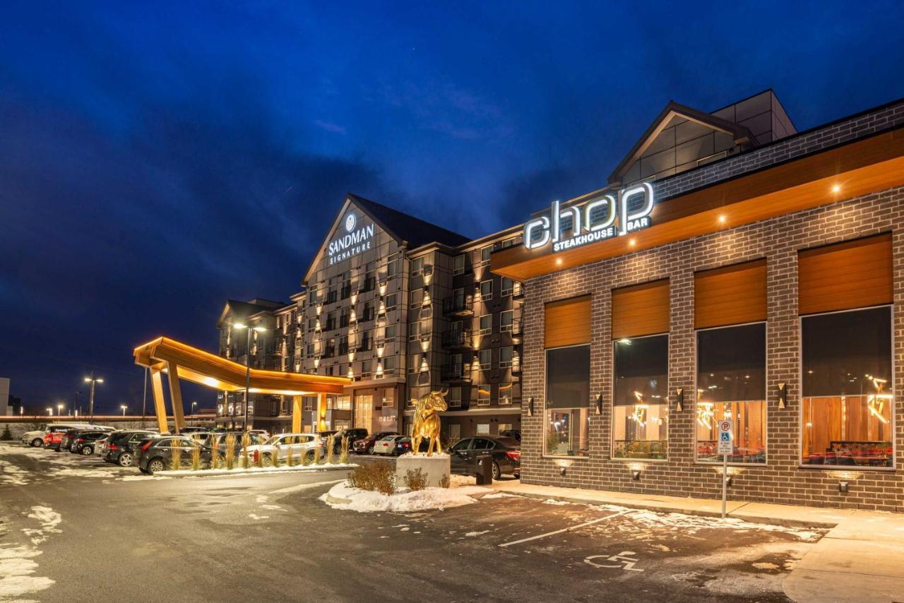 Sandman Signature Ottawa Airport Hotel Екстер'єр фото