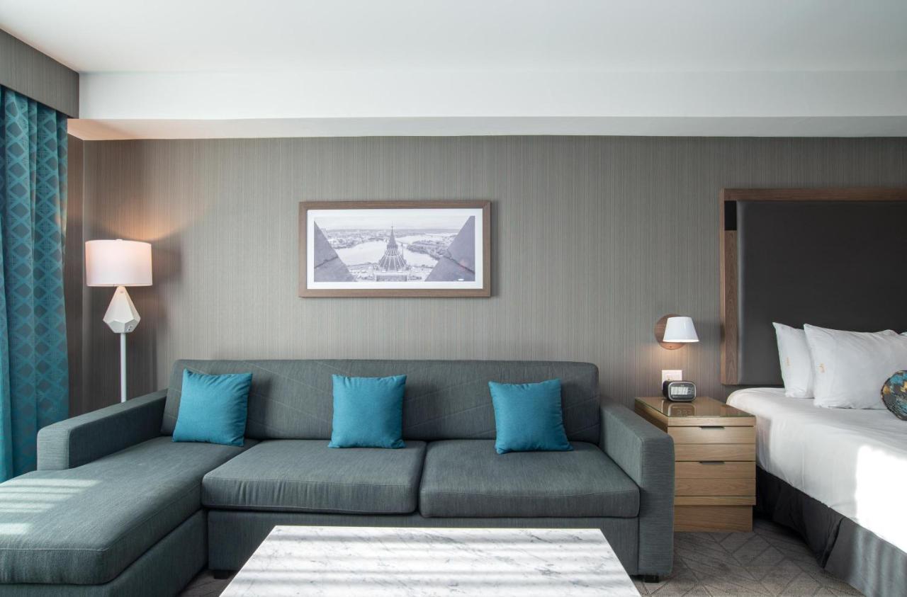 Sandman Signature Ottawa Airport Hotel Екстер'єр фото