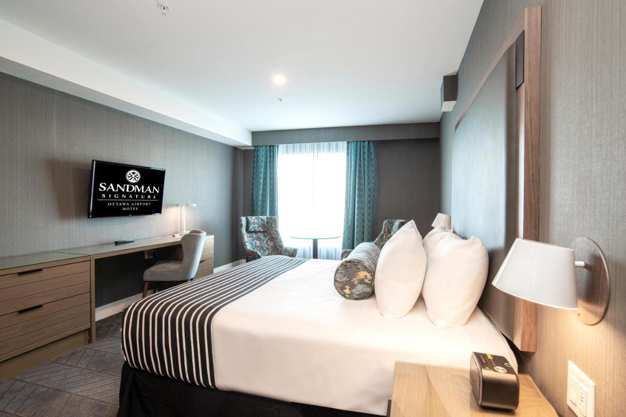 Sandman Signature Ottawa Airport Hotel Екстер'єр фото
