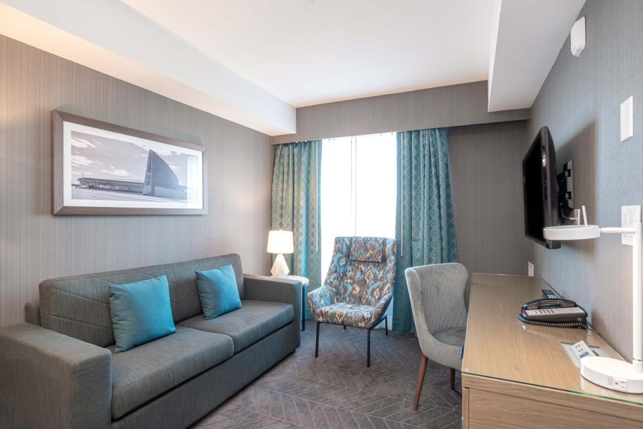 Sandman Signature Ottawa Airport Hotel Екстер'єр фото